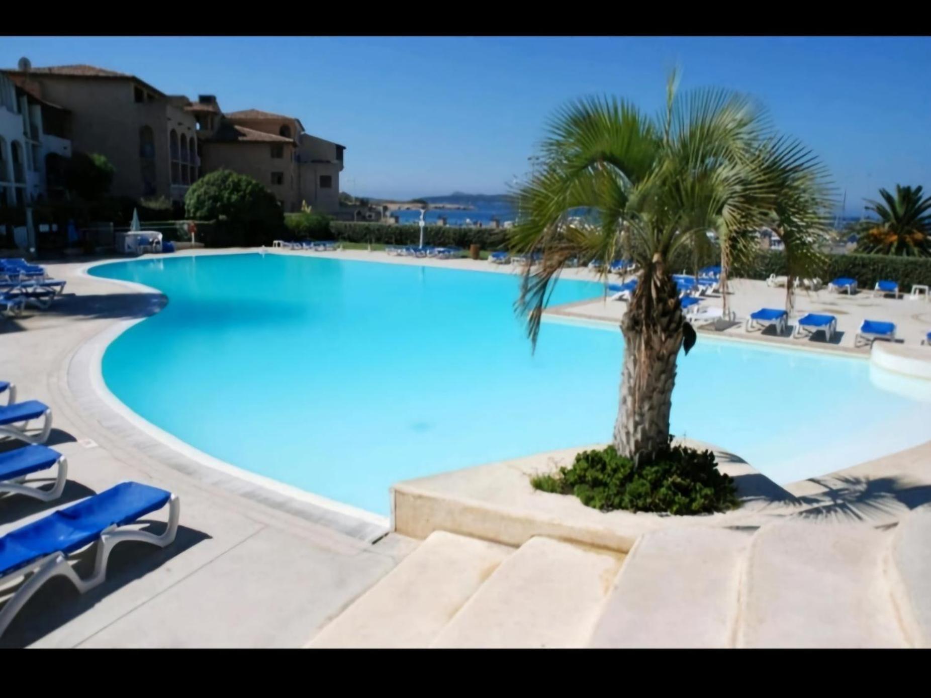 Appartement T2 - Bord De Mer - Piscine Six-Fours-les-Plages Exteriör bild